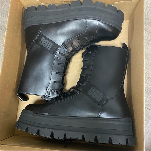 UGG | Sheena Lace Up Combat Boots In Black NEW - Picture 11 of 14